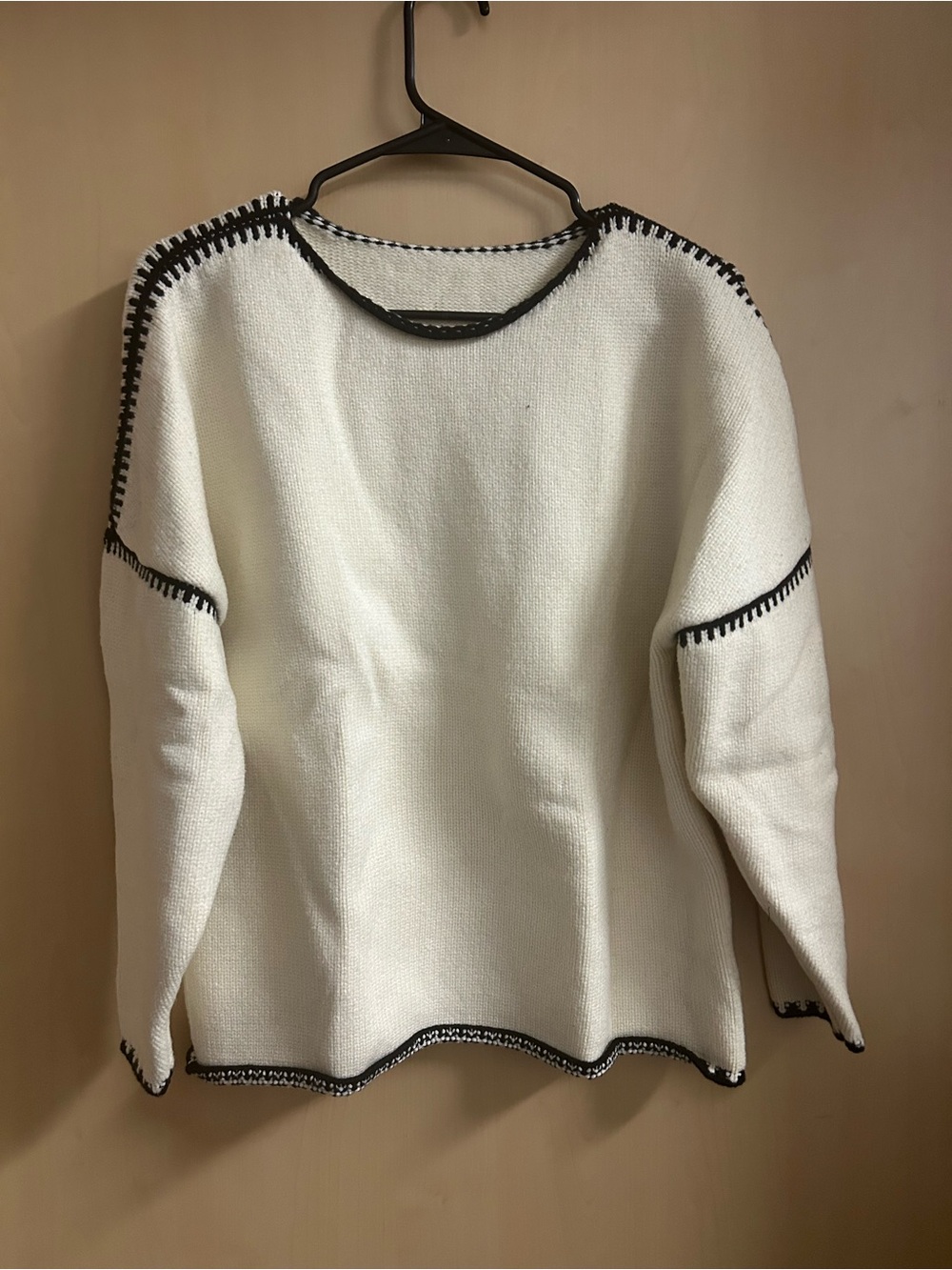Source Unknown Cream Crewneck Sweater with Black Stitch Trim